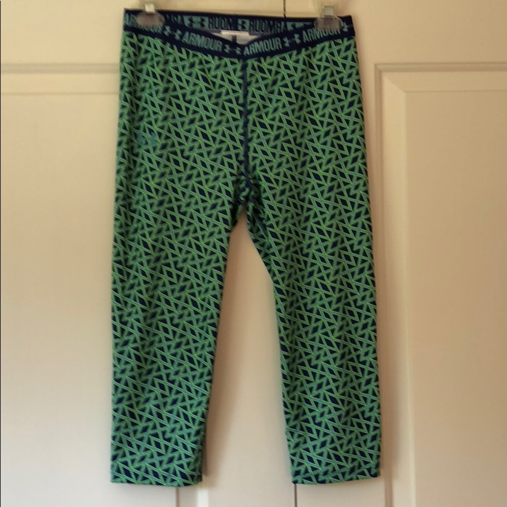 Under Armour running capris girls size XL/14